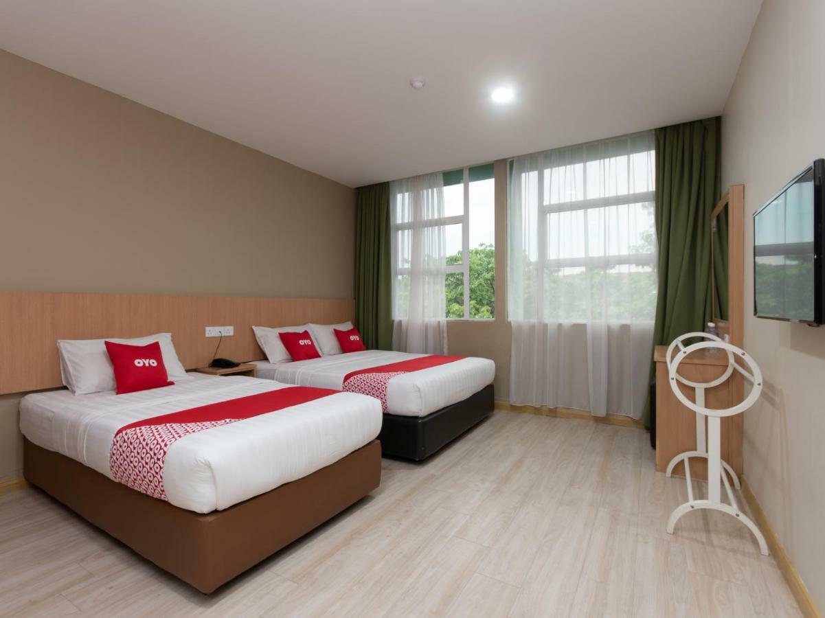 Oyo 89344 Labuan Avenue Hotel Zewnętrze zdjęcie